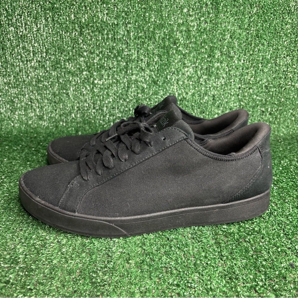 Kizik‎ Irvine Triple Black Mens Size 10.5 Wide Slip In Work Casual Sneakers - Picture 3 of 12